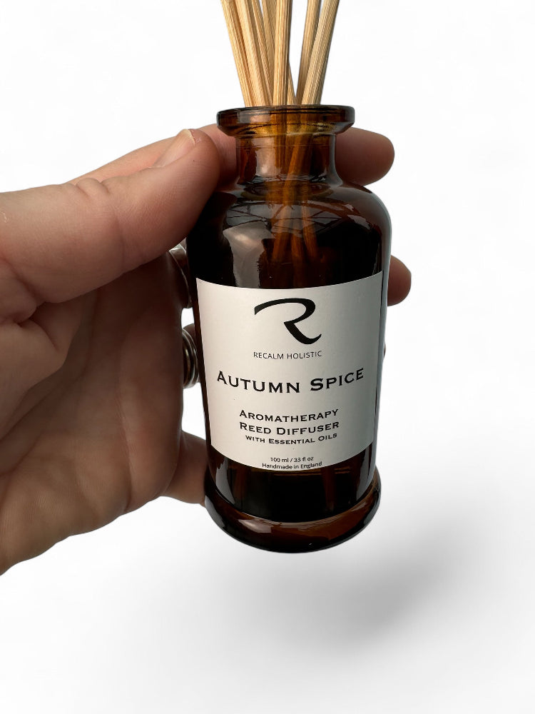 Autumn Spice Reed Diffuser 100% Natural Aroma to scent your home naturally, inspired by nature, with essential oils of Cinnamon, Nutmeg, Cedarwood, Pine, Orange 