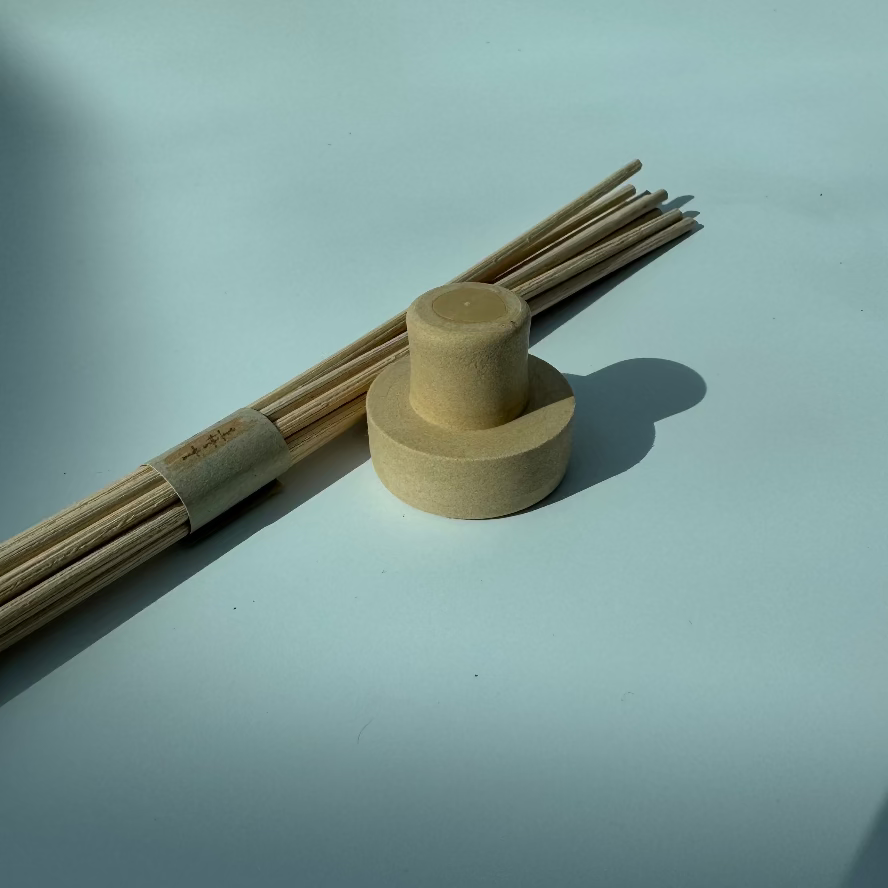 Set of wooden reeds with a Stopper for Italian Garden Reed Diffuser 