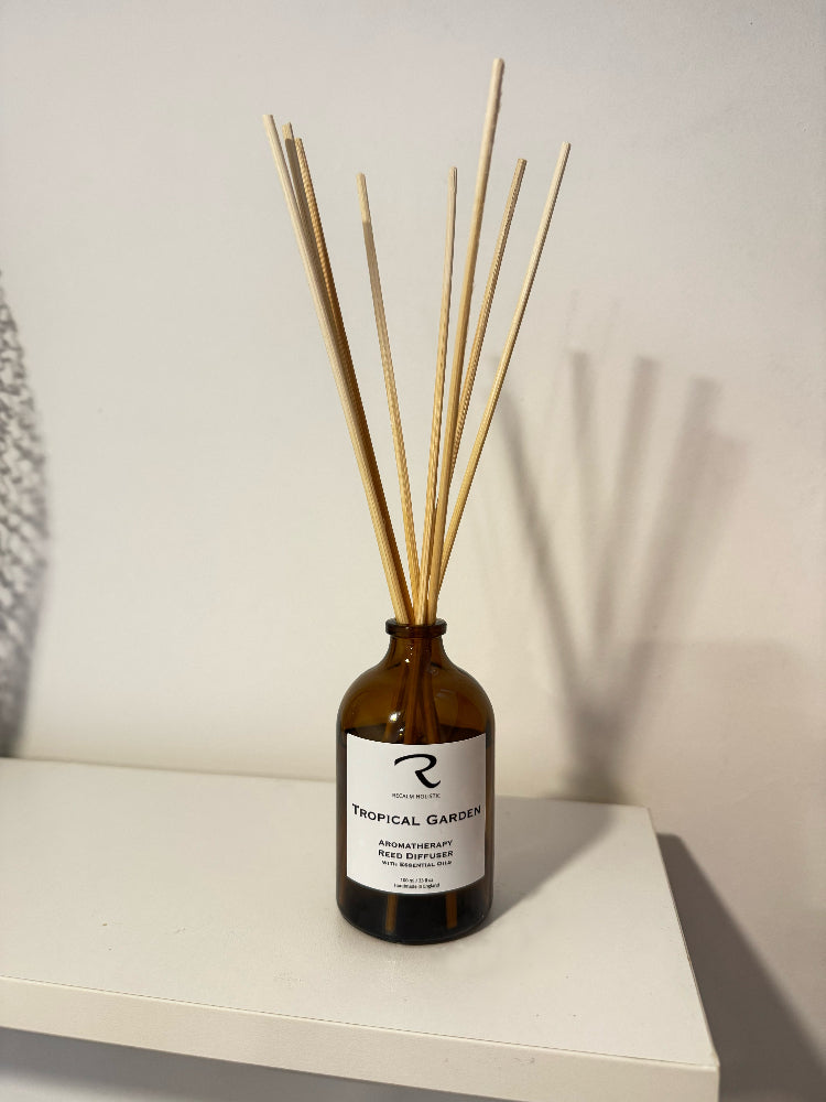 Brighten your home with our 100% natural Tropical Garden Reed Diffuser. Hand-blended in Wiltshire with lemongrass, grapefruit, and basil. Lasts 4 months.
